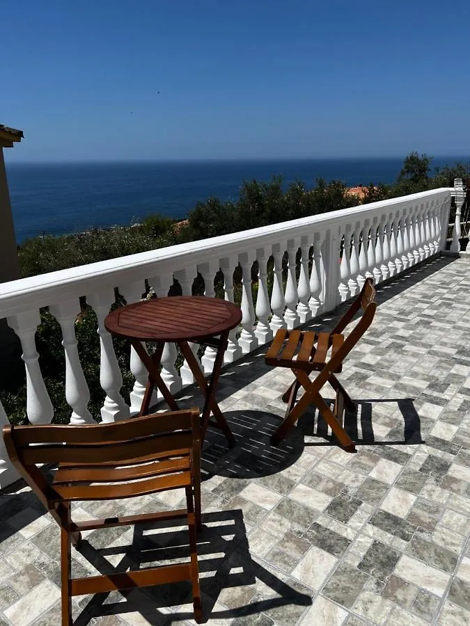 Guest house Traditional Old House Dhermi
